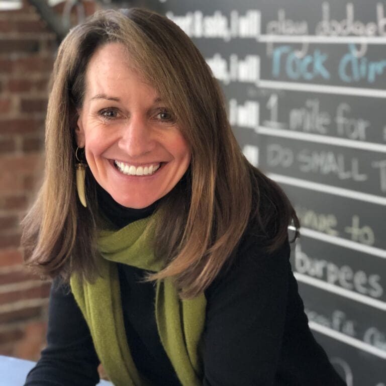 headshot photo of Nini Meyer